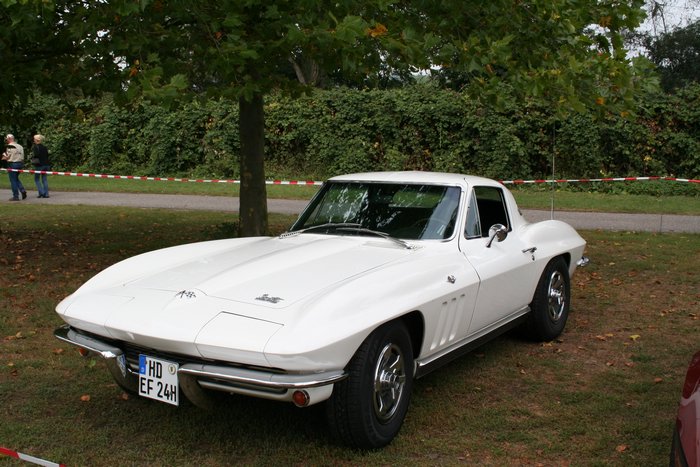 Corvette Sunday 2005 071.jpg