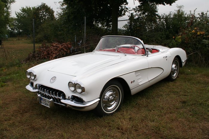 Corvette Sunday 2005 082.jpg